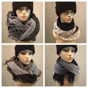 BUNDLE OF SCARVES (4)